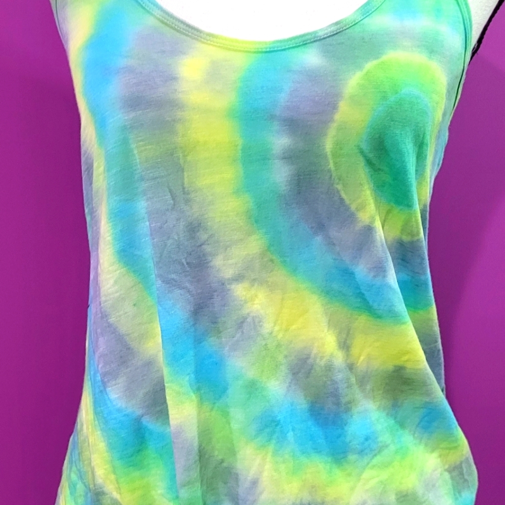 Front tye tank top